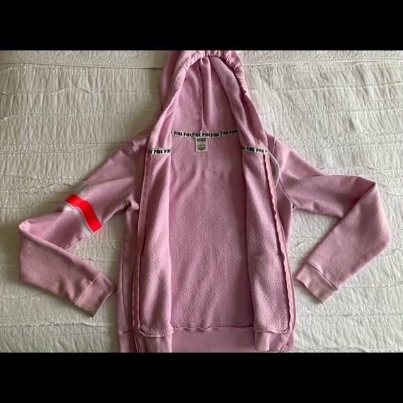 This is a Pink jacket W/  the logo and detailing - Picture 2 of 8